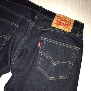 Levi men dark jeans